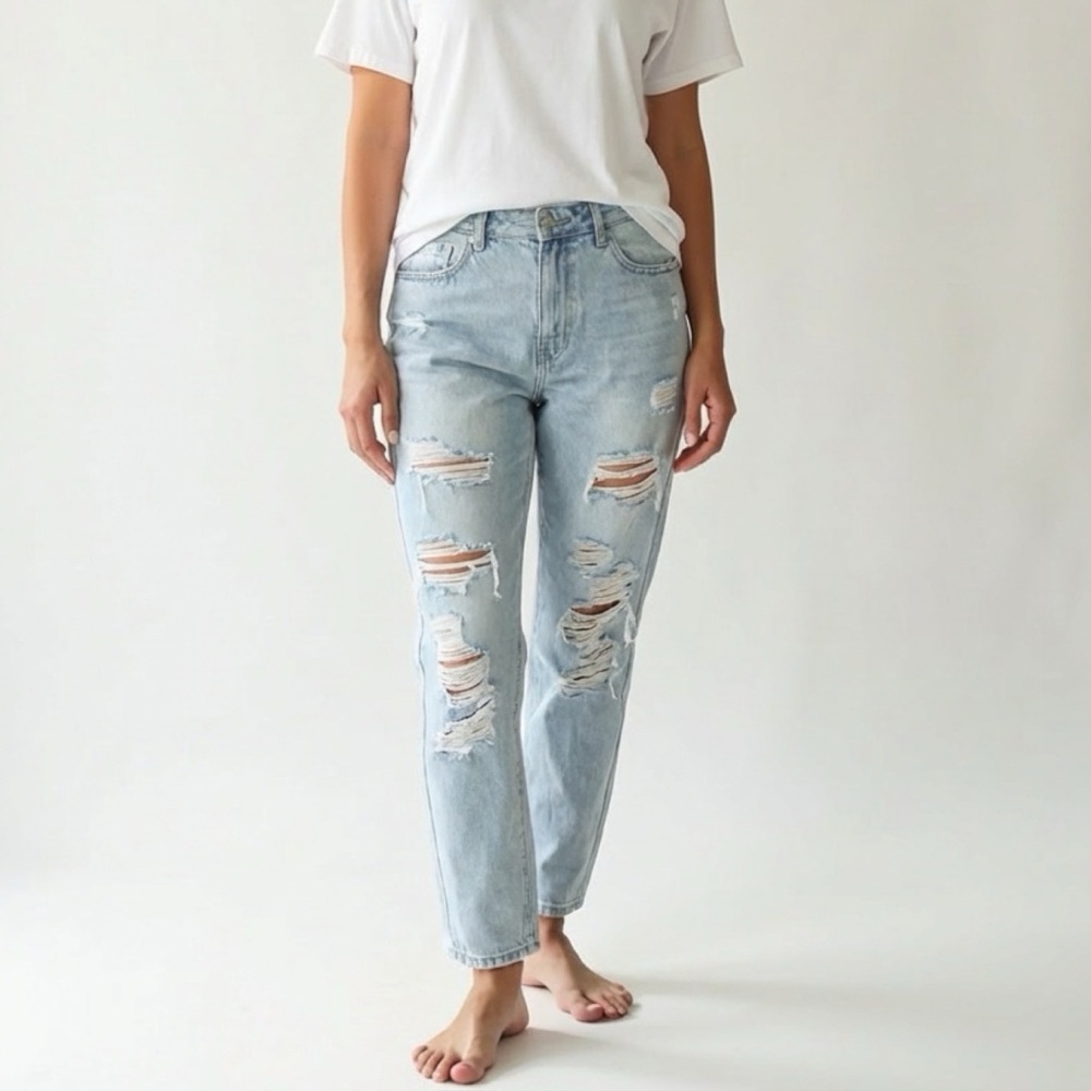 REFUGE High Rise Jeans - Size 6 - FREE SHIPPING on Bundles $85+